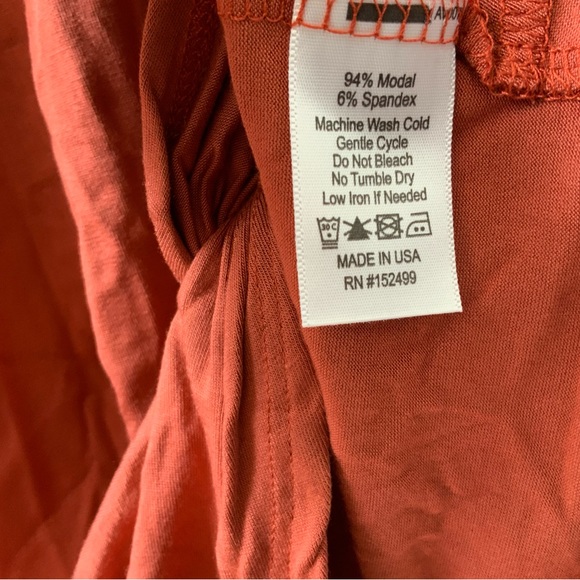 Amour vert - NWT - Burnt orange tee - M - Picture 6 of 6